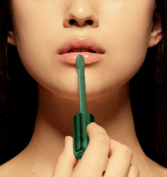 OEM Cosmetic Manufacturing — Foundation, Lipstick, Eyeshadow